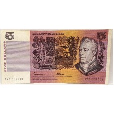 AUSTRALIA 1985 . FIVE 5 DOLLAR BANKNOTE . ERROR . PRINTING IS OUT OF ALIGNMENT